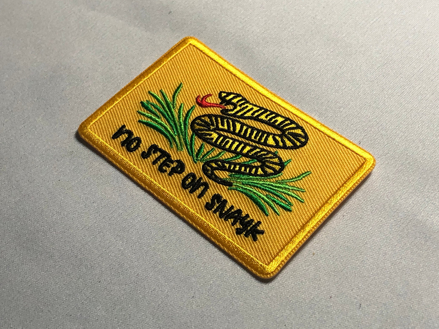 No STEP On SNAYK SNEK Flag Patch Morale Don't Tread on me Gasden Meme Usa United States Navy Army 2nd Amendment Tactical Bag Vest Military
