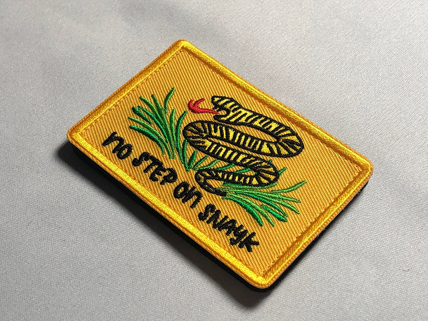 No STEP On SNAYK SNEK Flag Patch Morale Don't Tread on me Gasden Meme Usa United States Navy Army 2nd Amendment Tactical Bag Vest Military