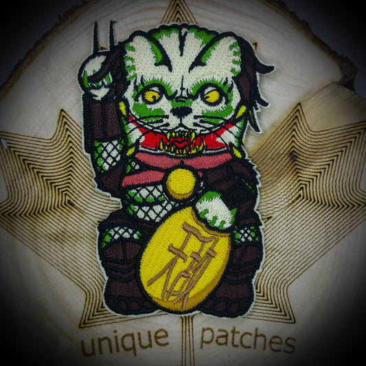 PREDATOR Lucky Cat Maneki Neko Mashup embroidery patch morale Comics Movie hook and loop Alien Arnold Schwarzenegger get to the chopper